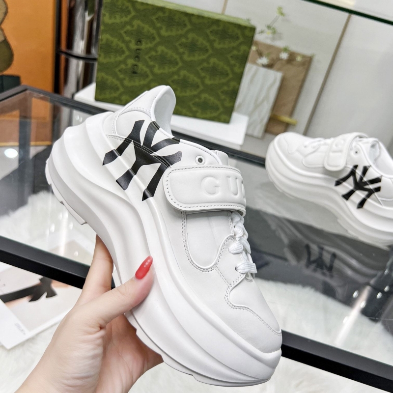 G*u*i casual shoes